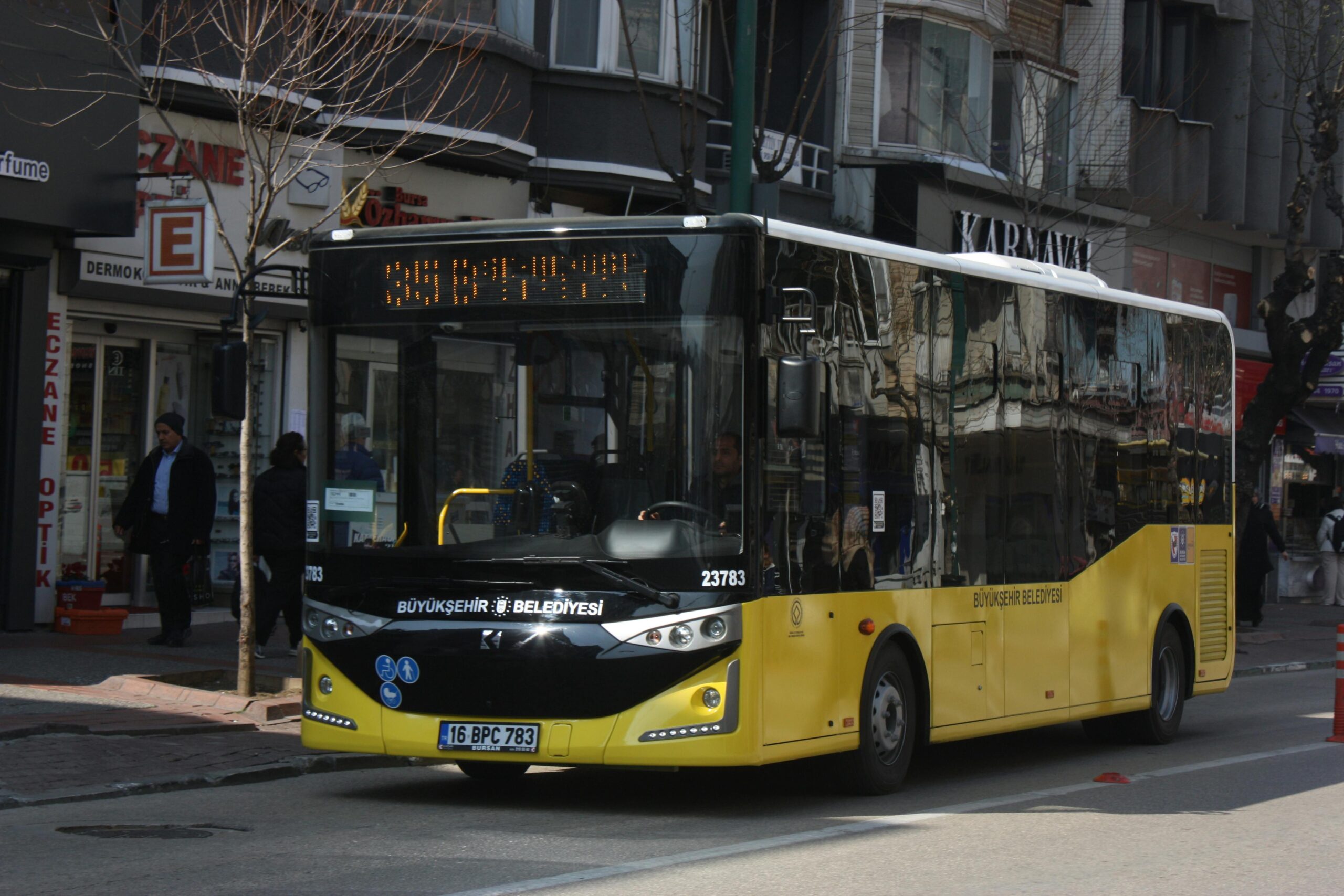 We velit esse cillum dolore eu fugiat nulla pariatur.